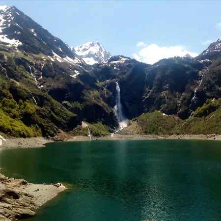 Au Pajot Nyaraló Ambax